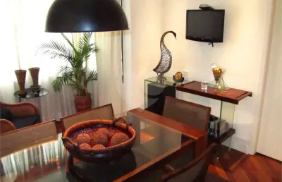 Cobertura duplex com 126,metros quadrados próximo ao shopping pátio paulista.