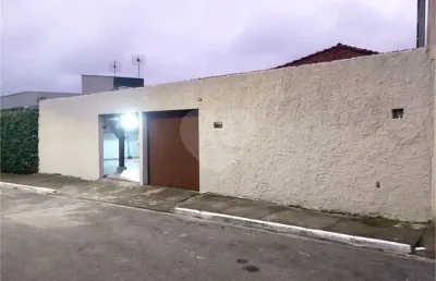 Casa com 3 quartos à venda na Rua Henry Leonardos, 60, Cidade Ademar, São Paulo