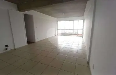 Apartamento com 3 quartos à venda na Rua Cerro Corá, Vila Romana, São Paulo