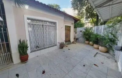 Casa com 3 quartos para alugar na Rua Crasso, 413, Água Branca, São Paulo