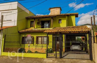 Casa com 3 quartos à venda na avenida doutor rubem knijnik, 87, rubem berta, porto alegre, 239 m2 por r$ 900.000