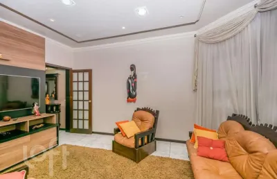 Casa com 3 quartos à venda na rua pedro velho, 724, partenon, porto alegre, 229 m2 por r$ 855.000