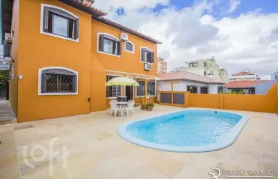 Casa com 3 quartos à venda na rua inhanduí, 340, cristal, porto alegre, 204 m2 por r$ 1.277.000