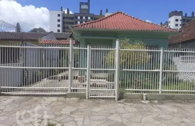 Casa com 3 quartos à venda na rua doutor barcelos, 2099, camaquã, porto alegre, 328 m2 por r$ 1.100.000