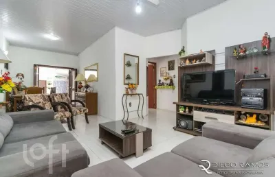 Casa com 3 quartos à venda na rua veríssimo rosa, 776, jardim botânico, porto alegre, 200 m2 por r$ 740.000
