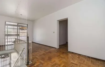 Casa com 4 quartos à venda na rua espírito santo, 318, centro histórico, porto alegre, 132 m2 por r$ 500.000