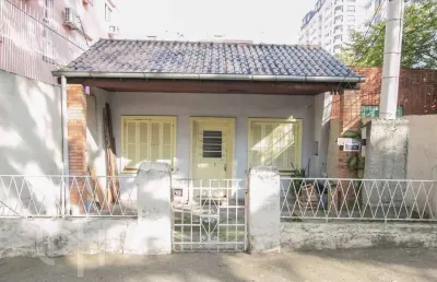 Casa com 2 quartos à venda na rua anita garibaldi, 393, mont serrat, porto alegre, 81 m2 por r$ 800.000