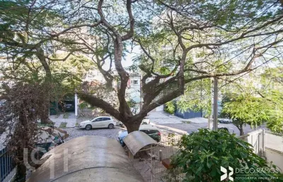 Casa com 3 quartos à venda na avenida taquara, 428, petrópolis, porto alegre, 264 m2 por r$ 980.000