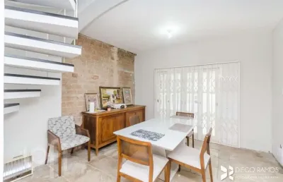 Casa com 4 quartos à venda na rua matias josé bins, 410, três figueiras, porto alegre, 224 m2 por r$ 1.900.000