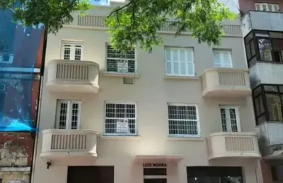 Apartamento com 2 quartos à venda na praça conde de porto alegre, 47, centro histórico, porto alegre, 44 m2 por r$ 260.000