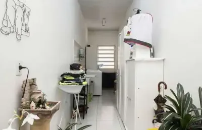 Casa com 2 quartos à venda na rua tamandaré, 565, camaquã, porto alegre, 200 m2 por r$ 1.200.000