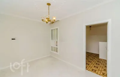 Apartamento com 2 quartos à venda na rua dezessete de junho, 629, menino deus, porto alegre, 56 m2 por r$ 285.000