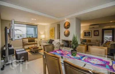 Casa com 3 quartos à venda na rua anita garibaldi, 2678, passo da areia, porto alegre, 266 m2 por r$ 1.421.000