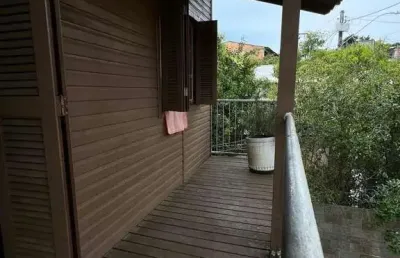 Casa com 4 quartos à venda na joão pereira dos santos, 225, rubem berta, porto alegre, 300 m2 por r$ 240.000