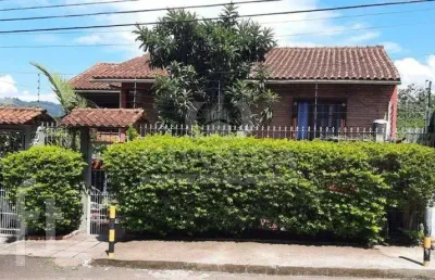 Casa com 3 quartos à venda na rua aleste luiz belocchio, 96, nonoai, porto alegre, 181 m2 por r$ 550.000