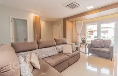 Casa com 4 quartos à venda na rua elias bothome, 396, jardim itu sabará, porto alegre, 209 m2 por r$ 1.450.000