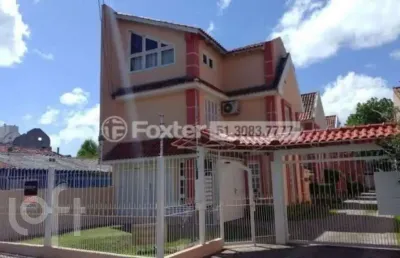 Casa em condomínio fechado com 4 quartos à venda na praça tamandaré, 1156, cristal, porto alegre, 136 m2 por r$ 655.500