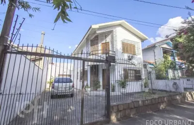 Casa com 3 quartos à venda na rua vera cruz, 391, vila ipiranga, porto alegre, 147 m2 por r$ 1.190.000