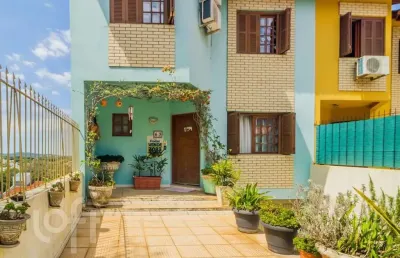 Casa com 3 quartos à venda na rua dos guananas, 63, espírito santo, porto alegre, 186 m2 por r$ 650.000
