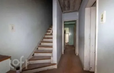 Casa com 5 quartos à venda na rua tiradentes, 114, independência, porto alegre, 144 m2 por r$ 425.000