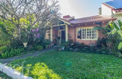 Casa em condomínio fechado com 4 quartos à venda na rua tocantins, 869, agronomia, porto alegre, 212 m2 por r$ 895.000