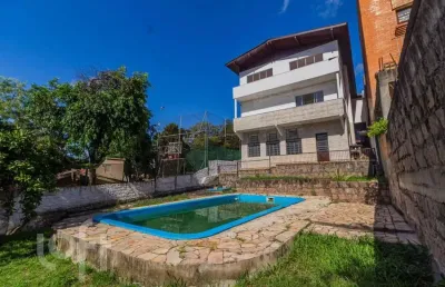Casa com 4 quartos à venda na praça são caetano, 84, teresópolis, porto alegre, 432 m2 por r$ 1.590.000