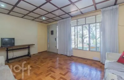 Casa com 2 quartos à venda na rua cipó, 1015, vila ipiranga, porto alegre, 379 m2 por r$ 800.000