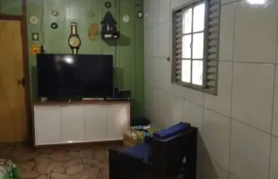Casa com 3 quartos à venda na rua chico pedro, 675, camaquã, porto alegre, 70 m2 por r$ 250.000