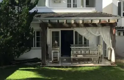 Casa em condomínio fechado com 5 quartos à venda na avenida juca batista, 8000, belém novo, porto alegre, 251 m2 por r$ 1.500.000
