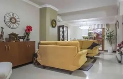 Casa em condomínio fechado com 4 quartos à venda na avenida cai, 735, cristal, porto alegre, 286 m2 por r$ 1.390.000