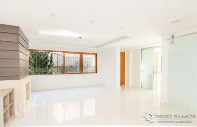 Casa em condomínio fechado com 3 quartos à venda na rua caeté, 525, vila assunção, porto alegre, 292 m2 por r$ 1.180.000