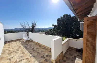Casa com 3 quartos à venda na rua dos guaranis, 456, espírito santo, porto alegre, 161 m2 por r$ 599.000