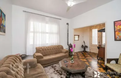Casa com 4 quartos à venda na rua doutor voltaire pires, 224, santo antônio, porto alegre, 120 m2 por r$ 650.000