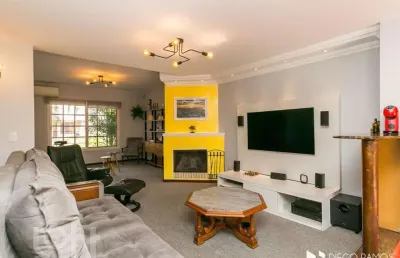 Casa em condomínio fechado com 5 quartos à venda na rua conrado ferrari, 71, ipanema, porto alegre, 216 m2 por r$ 870.000