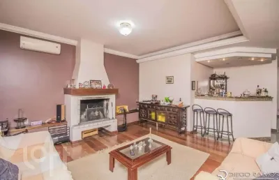 Casa com 4 quartos à venda na praça paulo de aragão bozano, 138, vila ipiranga, porto alegre, 340 m2 por r$ 1.500.000