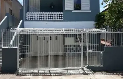 Casa com 4 quartos à venda na avenida carneiro da fontoura, 307, jardim são pedro, porto alegre, 390 m2 por r$ 890.000