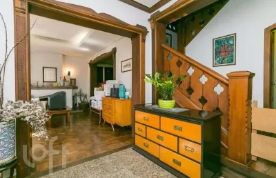 Casa com 4 quartos à venda na rua guaiana, 123, vila assunção, porto alegre, 350 m2 por r$ 1.600.000