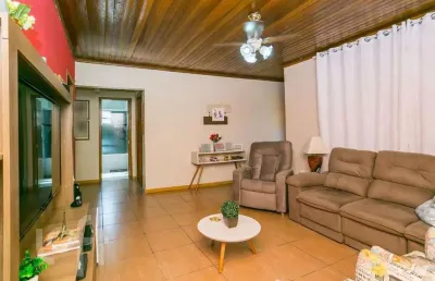 Casa com 2 quartos à venda na rua ângelo passuelo, 480, vila nova, porto alegre, 95 m2 por r$ 299.000