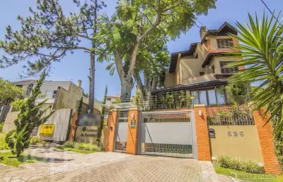 Casa em condomínio fechado com 3 quartos à venda na rua caeté, 525, vila assunção, porto alegre, 253 m2 por r$ 940.000