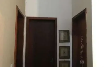 Casa com 3 quartos à venda na rua criciúma, 357, guarujá, porto alegre, 147 m2 por r$ 590.000