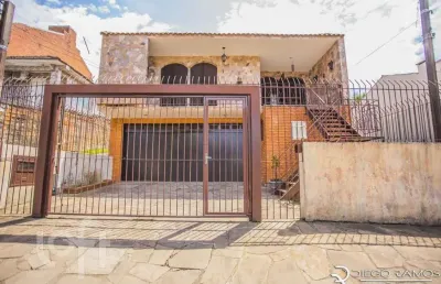 Casa com 3 quartos à venda na avenida jacuí, 1188, santa tereza, porto alegre, 280 m2 por r$ 725.000
