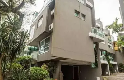 Casa em condomínio fechado com 3 quartos à venda na praça josé assunção, 22, vila assunção, porto alegre, 271 m2 por r$ 1.690.000