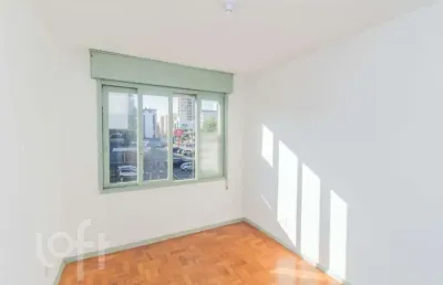 Apartamento com 2 quartos à venda na rua gonçalves dias, 1137, menino deus, porto alegre, 67 m2 por r$ 330.000