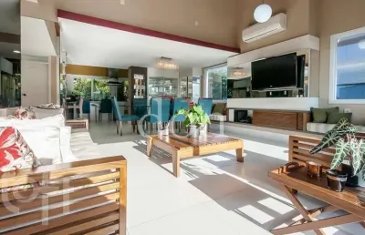 Casa em condomínio fechado com 4 quartos à venda na rua joão caetano, 300, três figueiras, porto alegre, 450 m2 por r$ 2.290.000