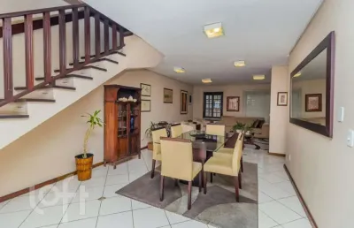 Casa com 3 quartos à venda na rua doutor raul moreira, 115, cristal, porto alegre, 191 m2 por r$ 880.000