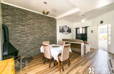 Casa em condomínio fechado com 3 quartos à venda na rua deputado hugo mardini, 1780, passo das pedras, porto alegre, 125 m2 por r$ 617.500