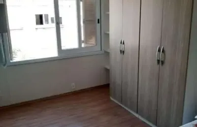 Apartamento com 2 quartos à venda na rua doutora rita lobato, 145, praia de belas, porto alegre, 56 m2 por r$ 235.000