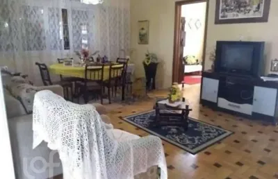 Casa com 3 quartos à venda na rua eurico lara, medianeira, porto alegre, 300 m2 por r$ 749.000
