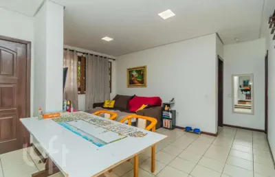 Casa com 3 quartos à venda na rua ari peixoto martins, 64, espírito santo, porto alegre, 151 m2 por r$ 745.000