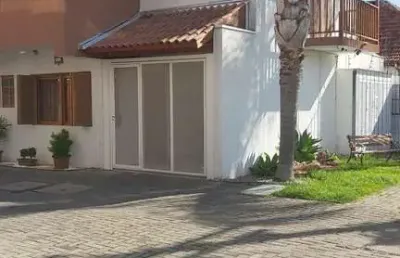 Casa com 3 quartos à venda na rua landel de moura, 2225, camaquã, porto alegre, 131 m2 por r$ 569.000